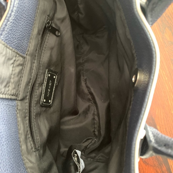 Nine West Handbag - Picture 3 of 4